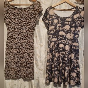 Lot of 2 size LG mini dresses, skulls & leopard print in EUC